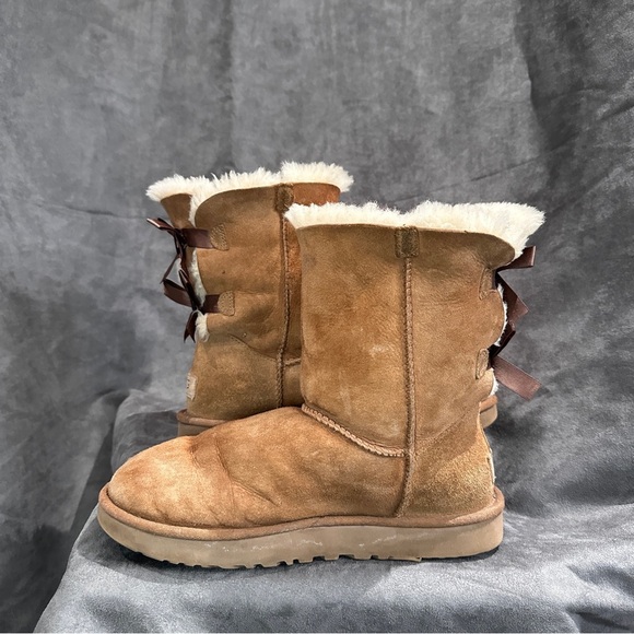UGG Bailey Bow II Sheepskin Boots Chestnut Women’s 9 - Picture 13 of 13